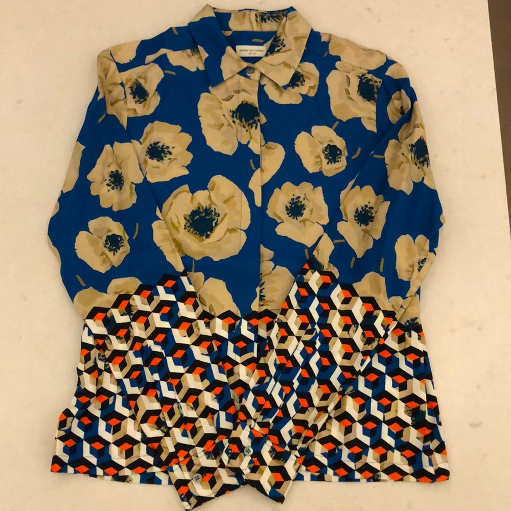 Dries Van Noten Blouse. Size 38 (FR 6). Loose Fitting.
